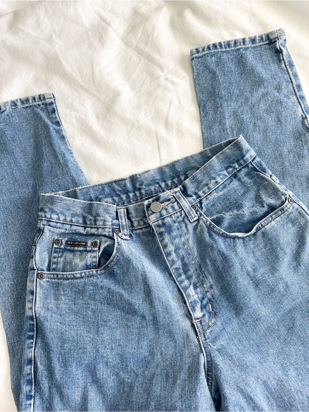 Vintage Medium Wash High-Rise Straight Jeans - New York & Company
